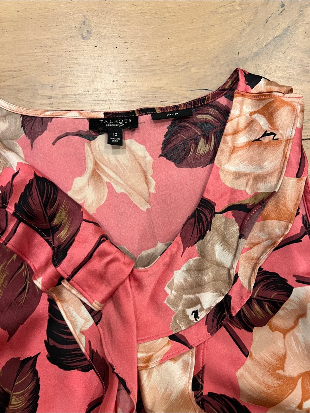Talbots Coral Pink Floral Ruffle V-Neck Sleeveless Top - Picture 3 of 5